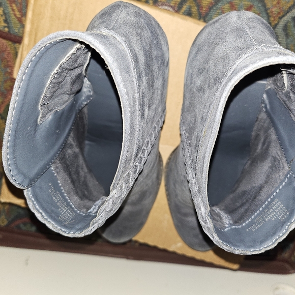 Mia suede ankle boots - Picture 3 of 7